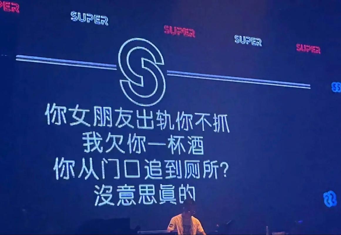 恋爱脑男性危害_男人不能太想女人_感情咨询机构